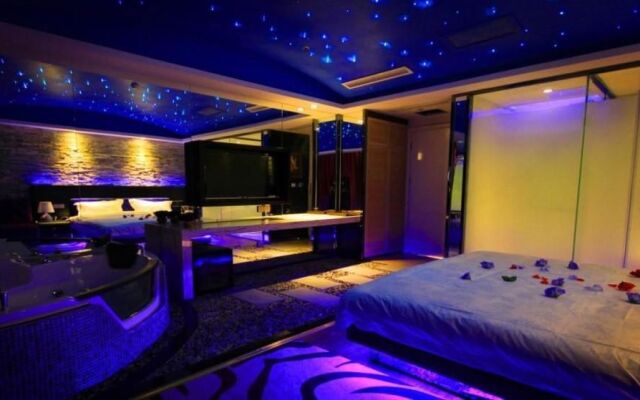 Meigui Zhiyue Theme Hotel