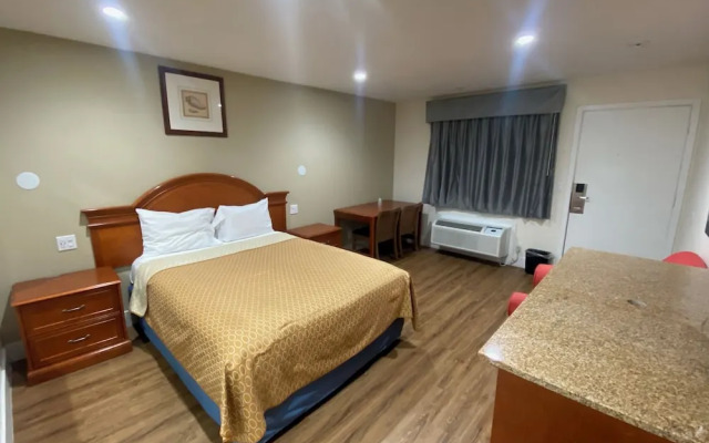 Royale Inn Motel