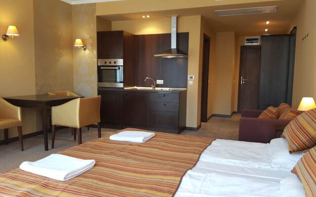 Sandapart Royal Beach Apartments