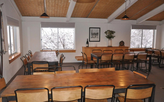Ripparoo Ski Lodge