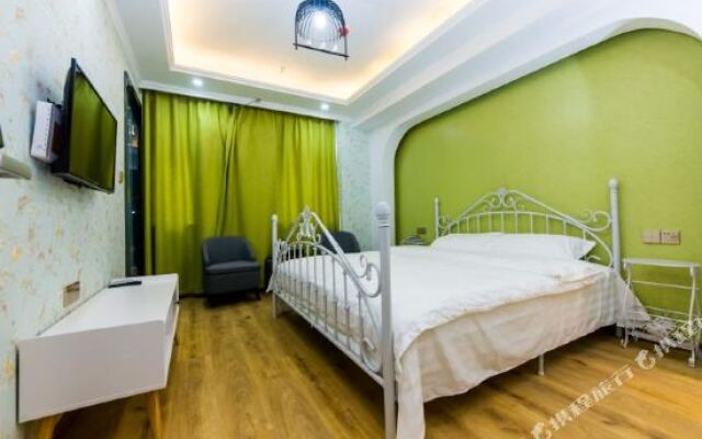 兴化新遇见主题宾馆(郑板桥故居店)