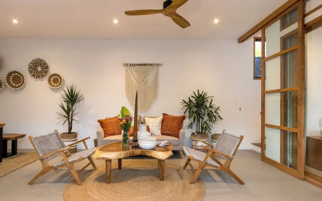 Villa Manusa by Villa Finder