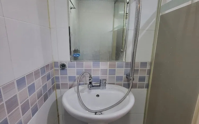 2U Hostel & Guest House