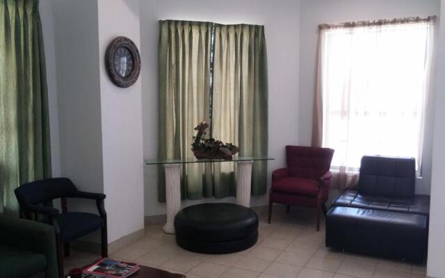 Country Regency Inn & Suites
