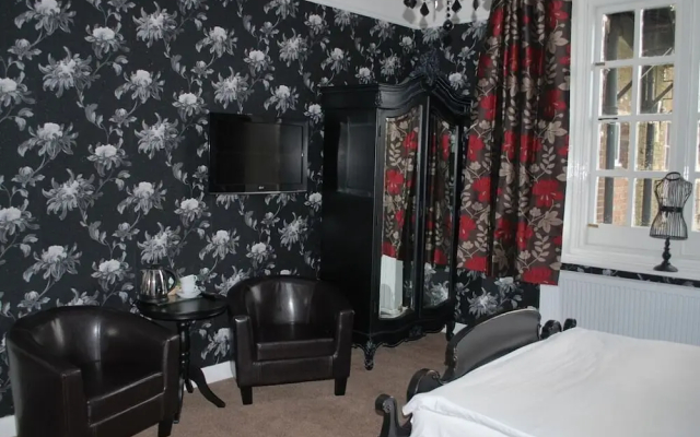 The George Hotel