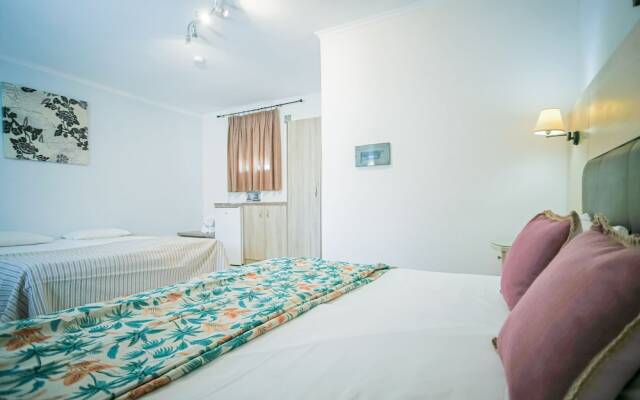 Roseclub Apartments