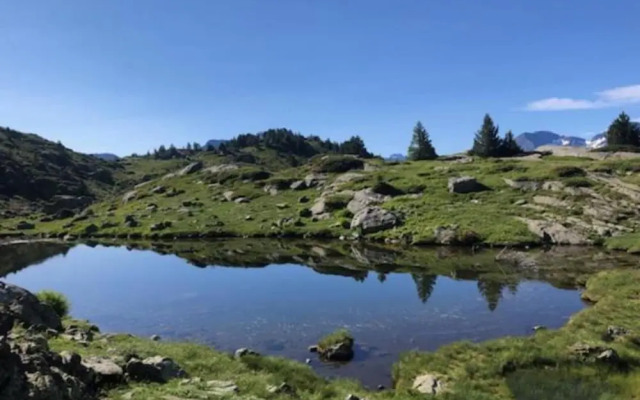 Serene Alpine Stay for 6 Guests