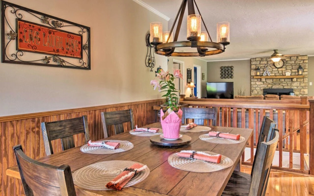 'paradise Lakehouse' in Hickory w/ Dock & Views!