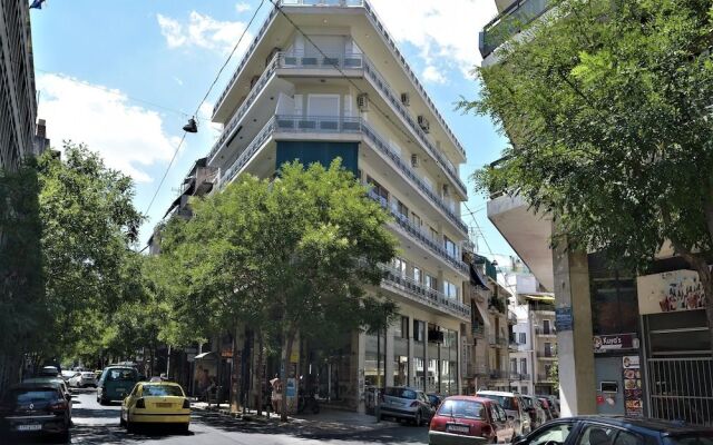 Thanasis Place Hostel