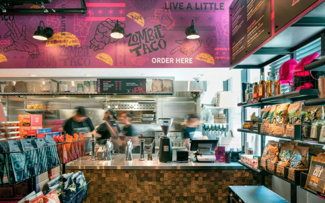 Moxy Chicago Downtown