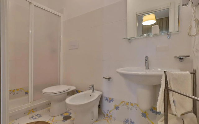 Hotel Delfa