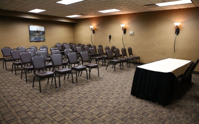 Ramada By Wyndham Midtown Grand Island