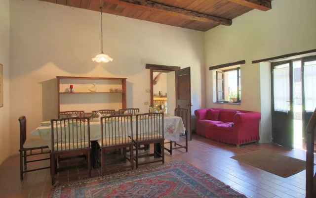 Farmhouse in Umbertide Near Lake Trasimeno