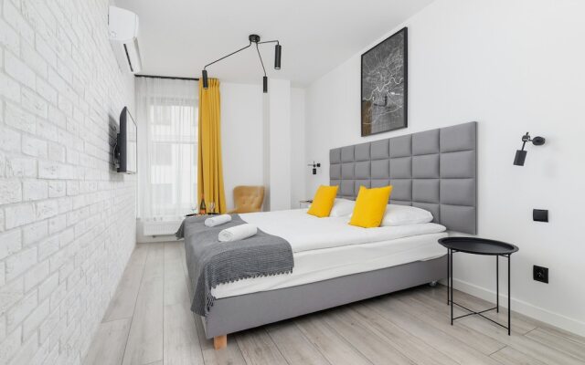 Miodowa Studio Cracow by Renters