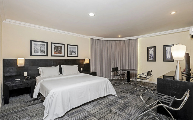 Rockefeller by Slaviero Hotéis