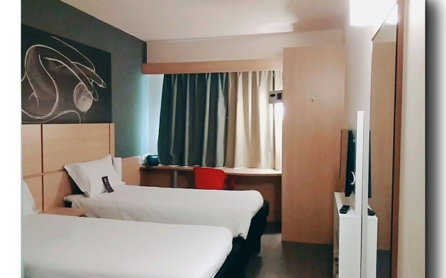 ibis Porto Alegre Assis Brasil