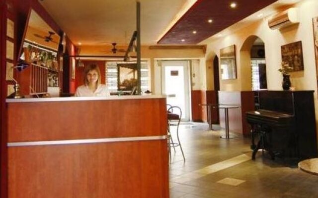 Hotel Sheyly's