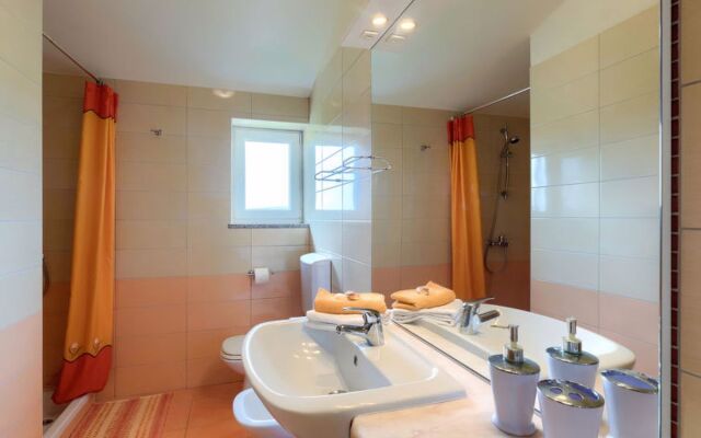 House Ljiljana San Felice del Benaco