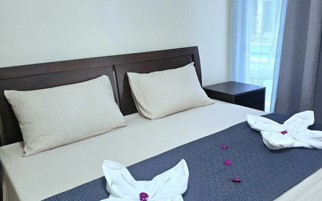 Mangotree Apartel & Resor