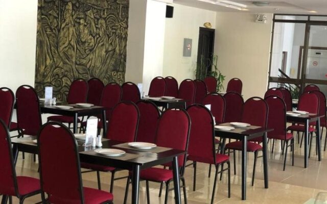 Chau Pho Hotel