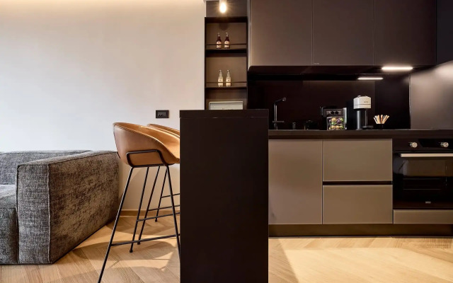 Cama Luxury Suites Kavouri