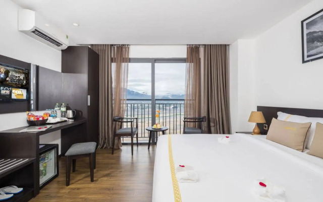 Meriton Hotel