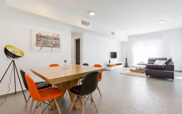 Nat 600 Beach-Luxury Appartment