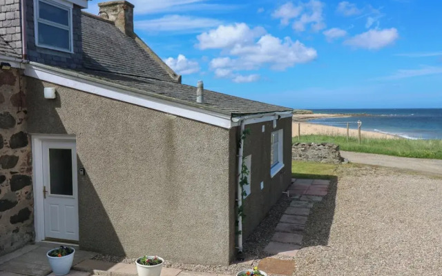 Bella's Beach Cottage