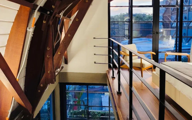 6BR Designer Retreat With Jacuzzi Near Provenza