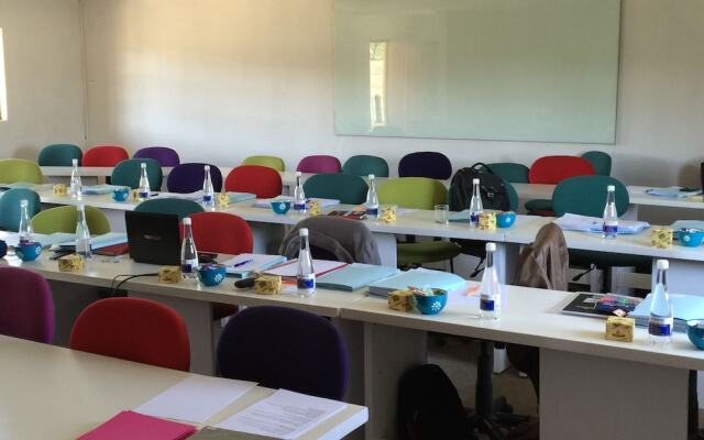 Cherry Country Lodge