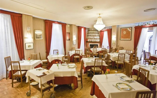 Hotel Moderno