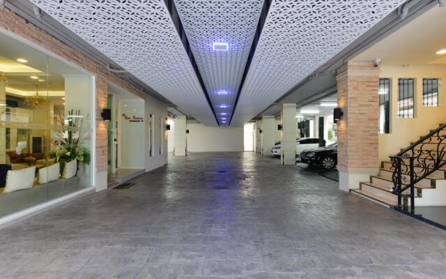 Aspira Hana Executive Apartment Thonglor