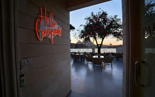 The Palace Pyramids inn