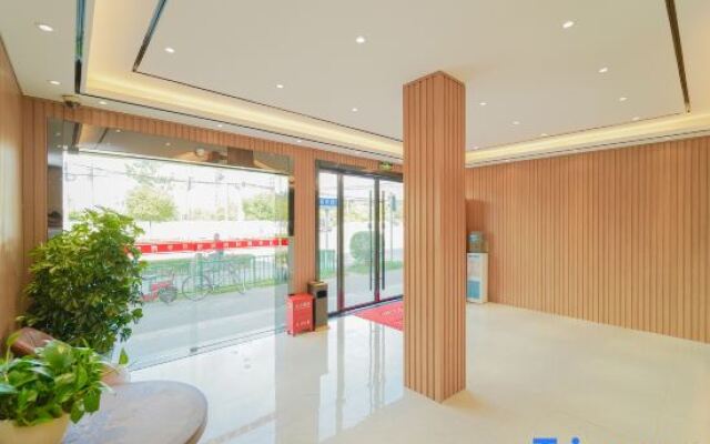 Yuebanwan Fashion Hotel (Shanghai Fishery Road Baoshan Garden City Branch)