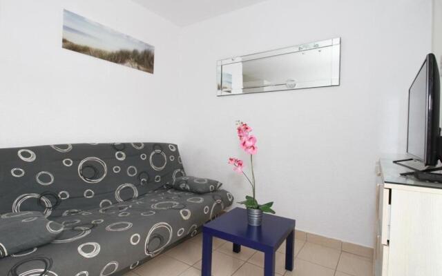 Appartement Balaruc-les-Bains, 1 pièce, 4 personnes - FR-1-553-43