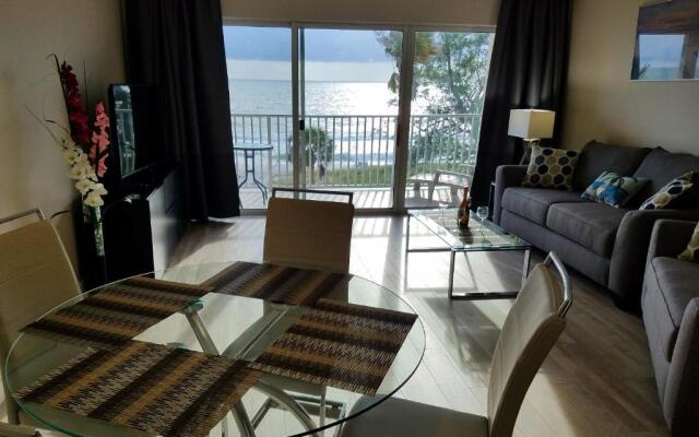 Gulf and beach view apartment 403