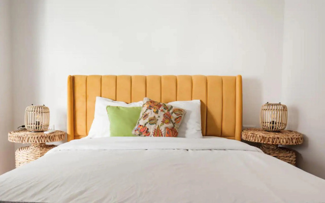 Renovated Large 3Rm Apartment 5 Min From The Beach