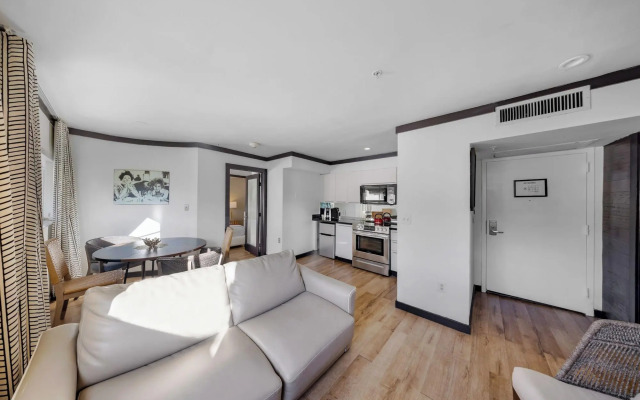 The Shoreline Suites