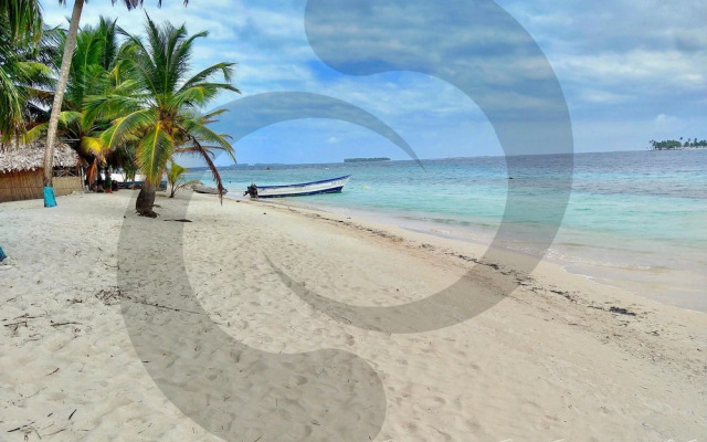 San Blas Private Beach Cabin