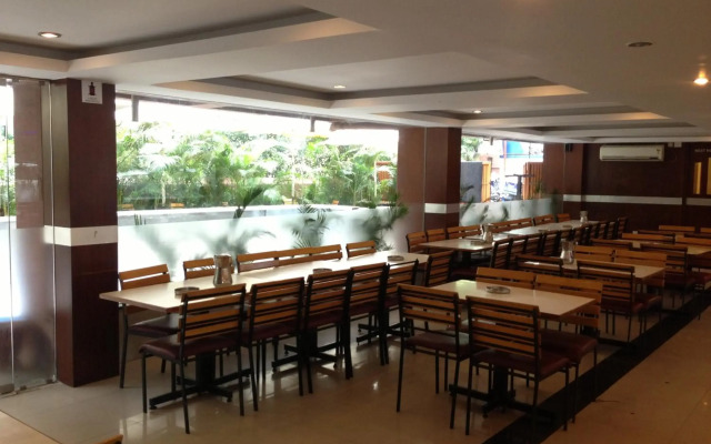 Hotel Empire International - Koramangala