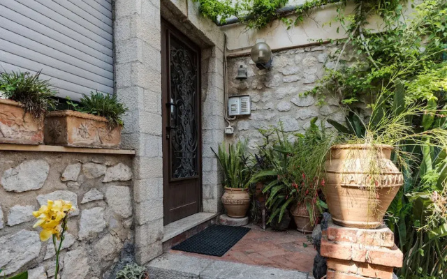 Giardino Degli Aranci With Terrace by Wonderful Italy