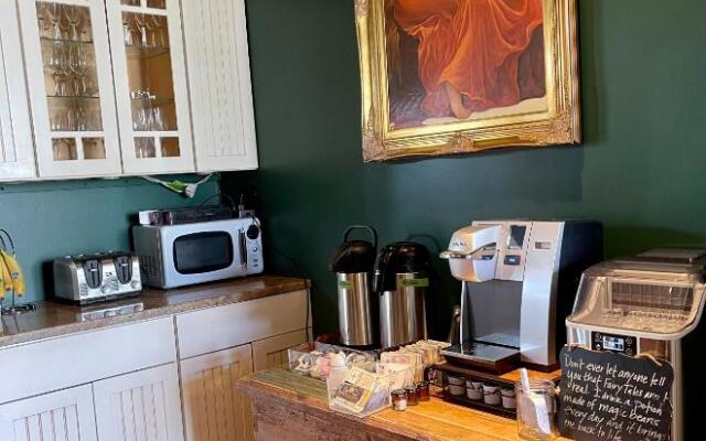 Somerset House Inn