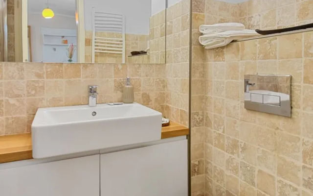 Piata Sfatului Studio