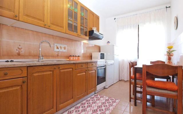 Apartment 1200