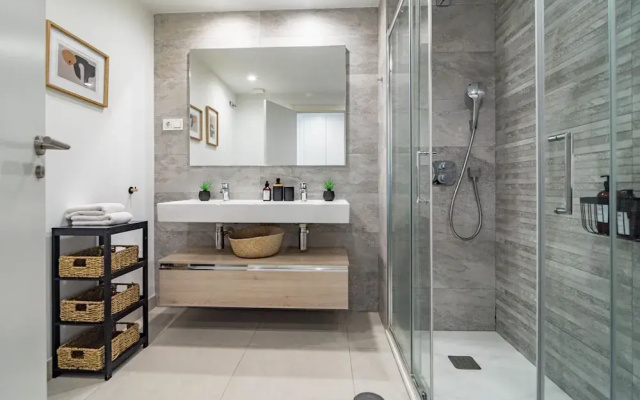 Lme3bb - Modern Flat With a Stunning 50 m² Terrace