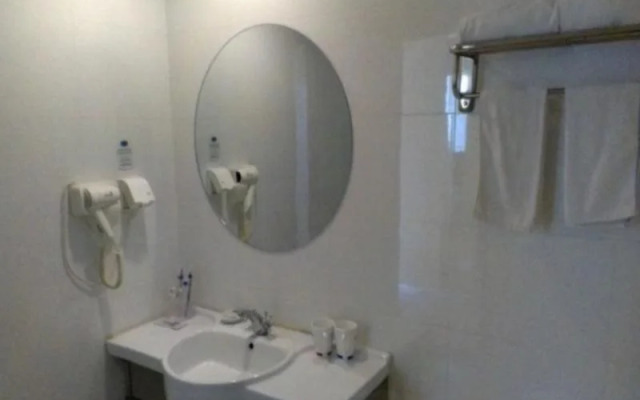 Hanting Jiudian Taixing Xinnengyuan Meishi Guangchang