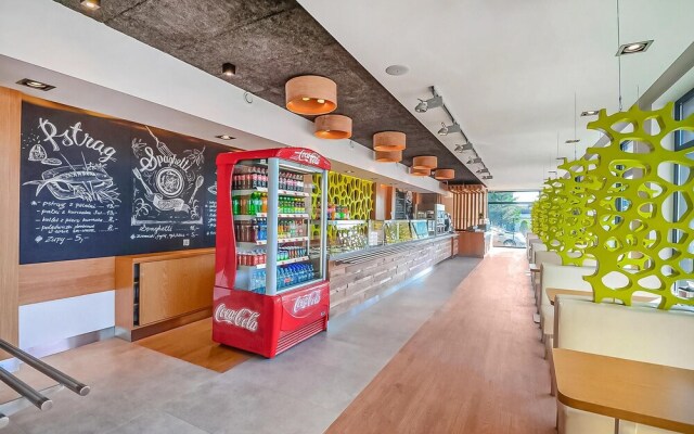 Stunning Home in Sianozety With 2 Bedrooms and Wifi