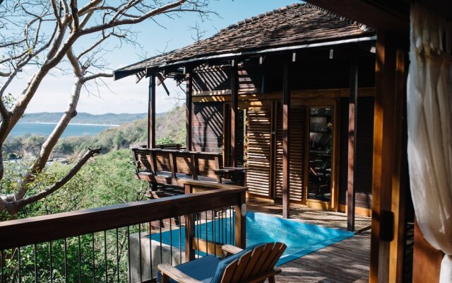 Aqua Oceanfront Resort & Residences