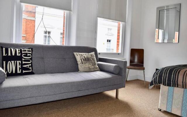 Gorgeous Studio in Trendy London Location (DH7)