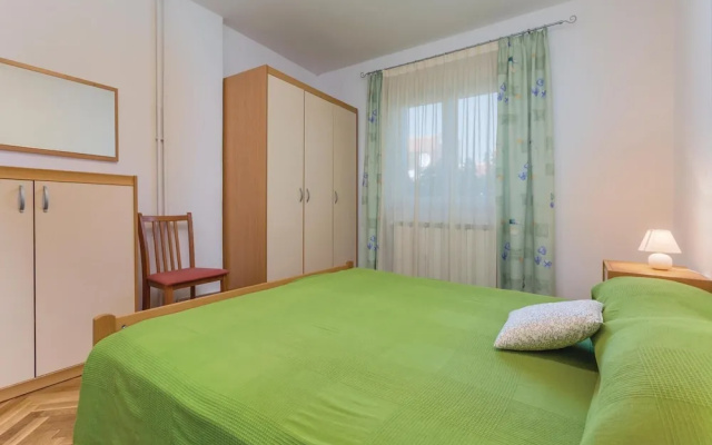 Stunning Home in Porec With Wifi and 2 Bedrooms - Hotel in Porec - Photo 4